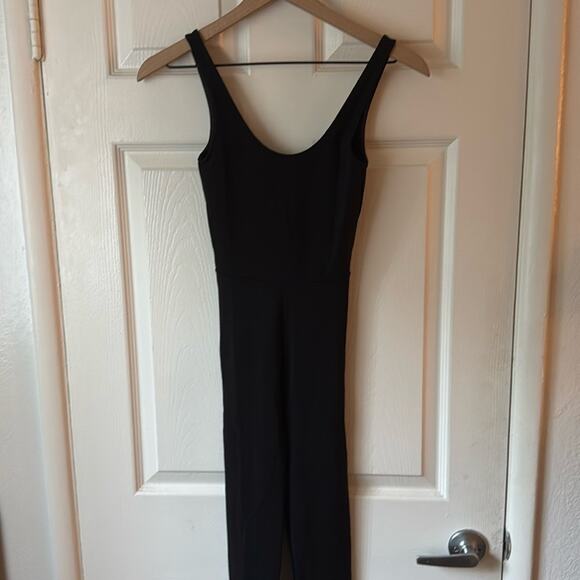 Aritzia Ten by Babaton Fonda Jumpsuit Black size XXS - Picture 2 of 10